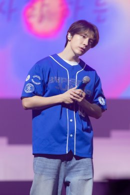 SUPER JUNIOR ตำนานที่ยังคงสร้างตำนานอันยิ่งใหญ่ต่อไป โชว์สุดยอดการแสดงฉลองครบรอบ 20 ปี <SUPER SHOW 10> บัตรหมดทั้ง 2 รอบ รวมผู้ชมกว่า 22,000 คน ครองบัลลังก์ศิลปินเกาหลีวงแรกที่สามารถจัดคอนเสิร์ตในประเทศไทยได้ติดต่อกันเป็นครั้งที่ 10!